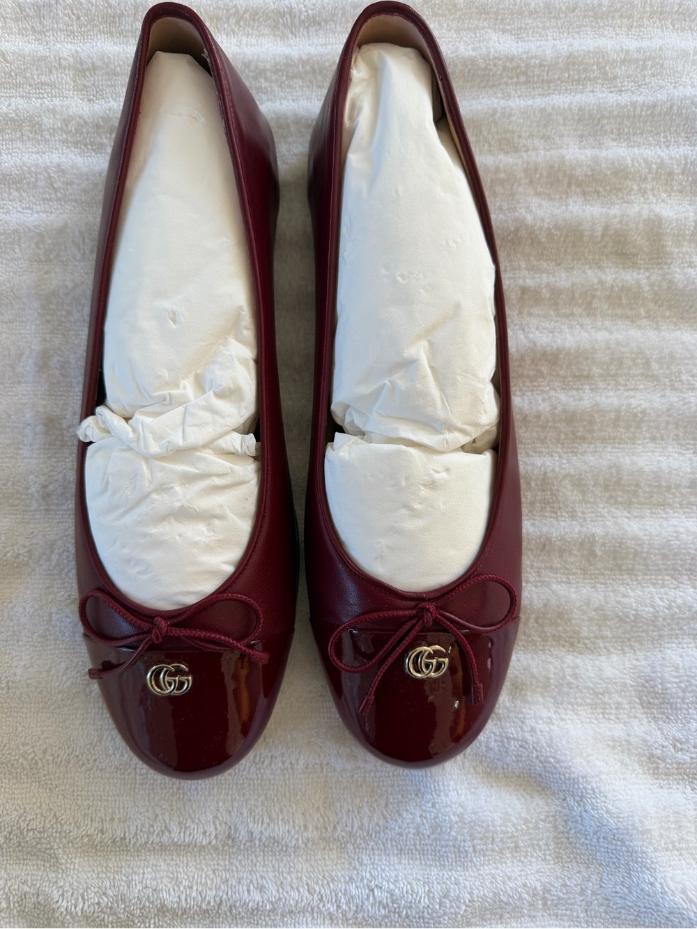 Gucci Women’s Wine Red Leather Ballet Flats with Patent Toe and GG Charm